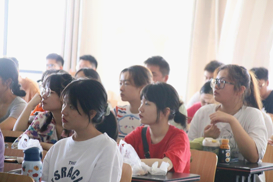 成人动漫
田景仁教授为同学们作考研专题辅导